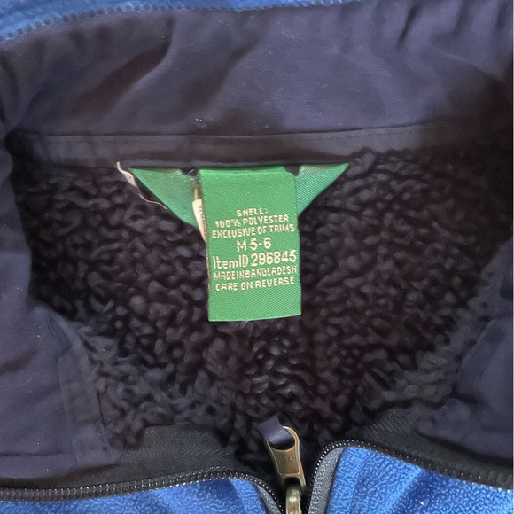 Boys size 5/6 LL Bean full zip warm fleece - Picture 2 of 4